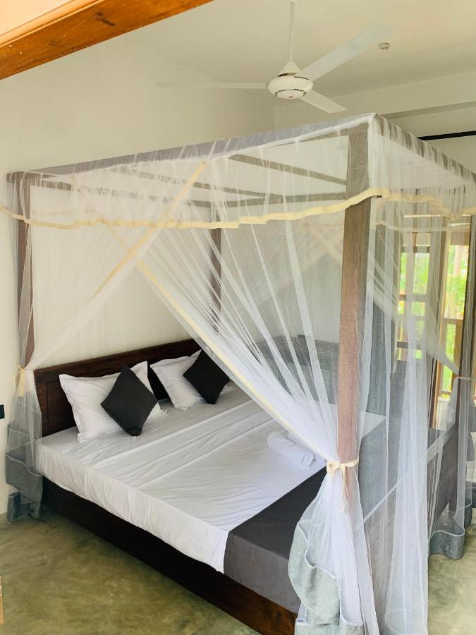 Hotel Pearl Gardens Midigama East Exterior foto