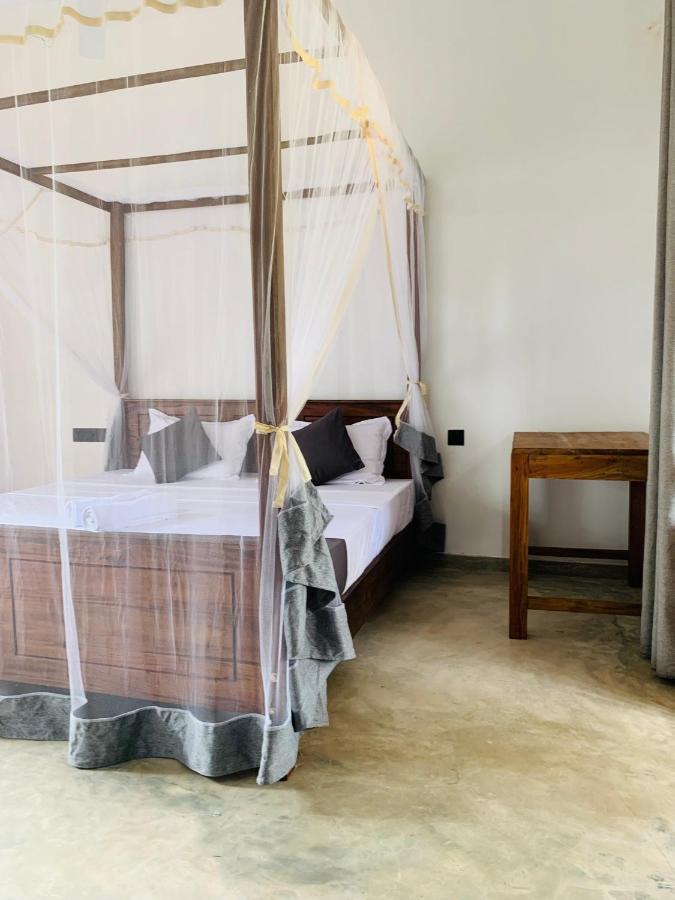 Hotel Pearl Gardens Midigama East Exterior foto